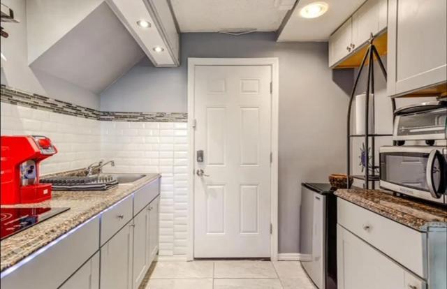 Brooklyn Spacious Space With Private Entrance, Bathroom, & Backyard - Full-Kitchen Ню Йорк Екстериор снимка