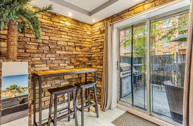 Brooklyn Spacious Space With Private Entrance, Bathroom, & Backyard - Full-Kitchen Ню Йорк Екстериор снимка